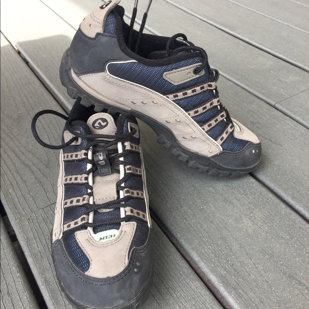 Shimano cycling shoes 8.5